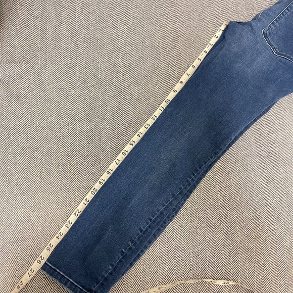 FREE PEOPLE - High-Rise Busted Distressed Skinny Jeans - Picture 9 of 9